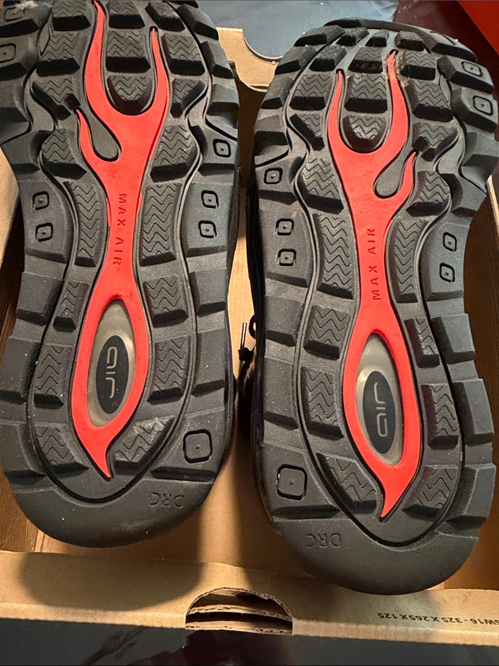 Nike Foamposite Boots - Picture 3 of 7